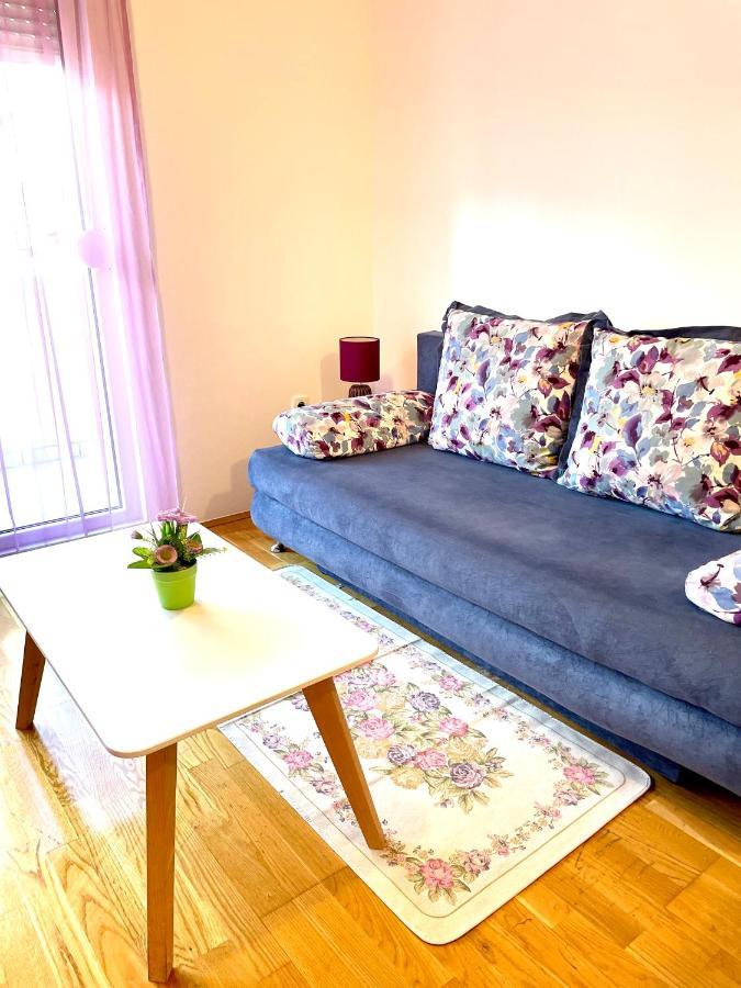 Naki Apartments พอดโกริกา ภายนอก รูปภาพ