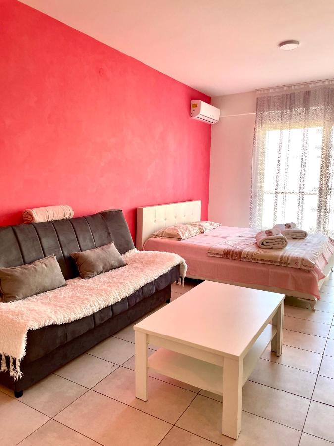 Naki Apartments พอดโกริกา ภายนอก รูปภาพ