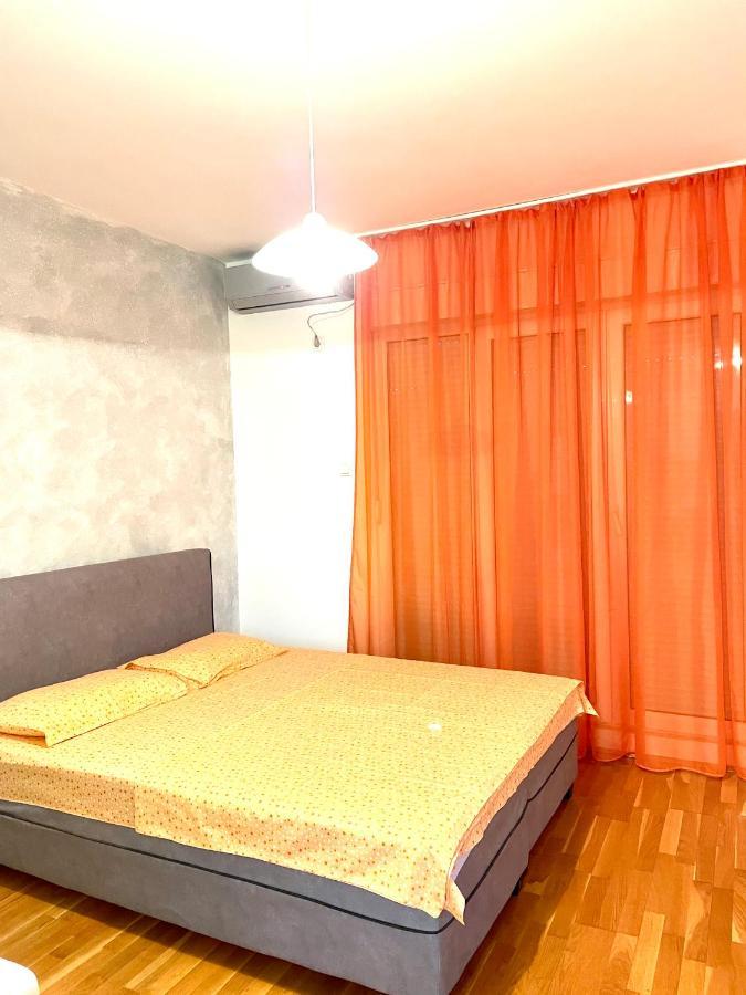 Naki Apartments พอดโกริกา ภายนอก รูปภาพ