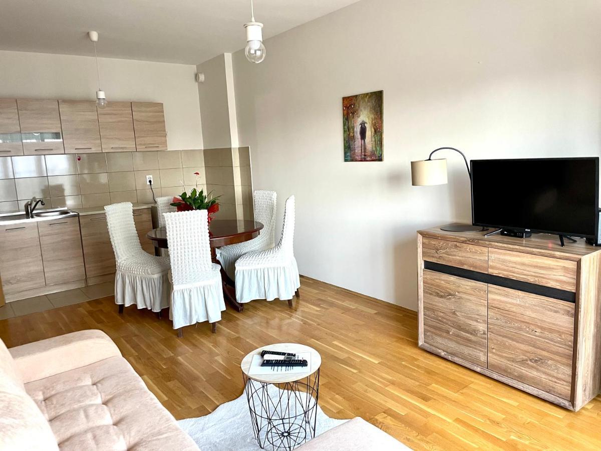 Naki Apartments พอดโกริกา ภายนอก รูปภาพ