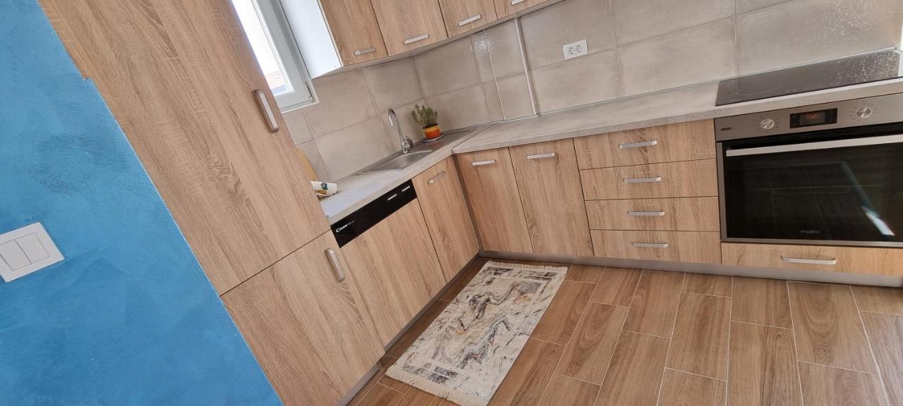 Naki Apartments พอดโกริกา ภายนอก รูปภาพ