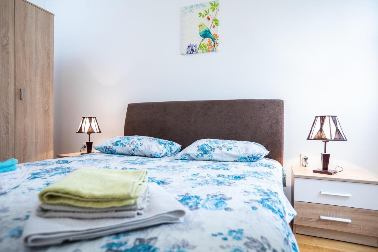 Naki Apartments พอดโกริกา ภายนอก รูปภาพ